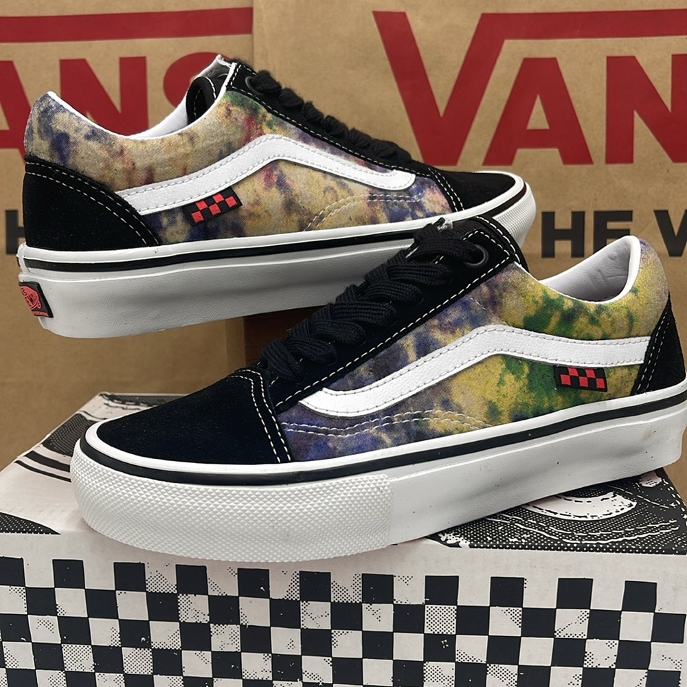 Vans WMNS Skate Old Skoo Tie-Dye Terry Black/Multi
VN0A5FCBBML Sneakers - Picture 9 of 16